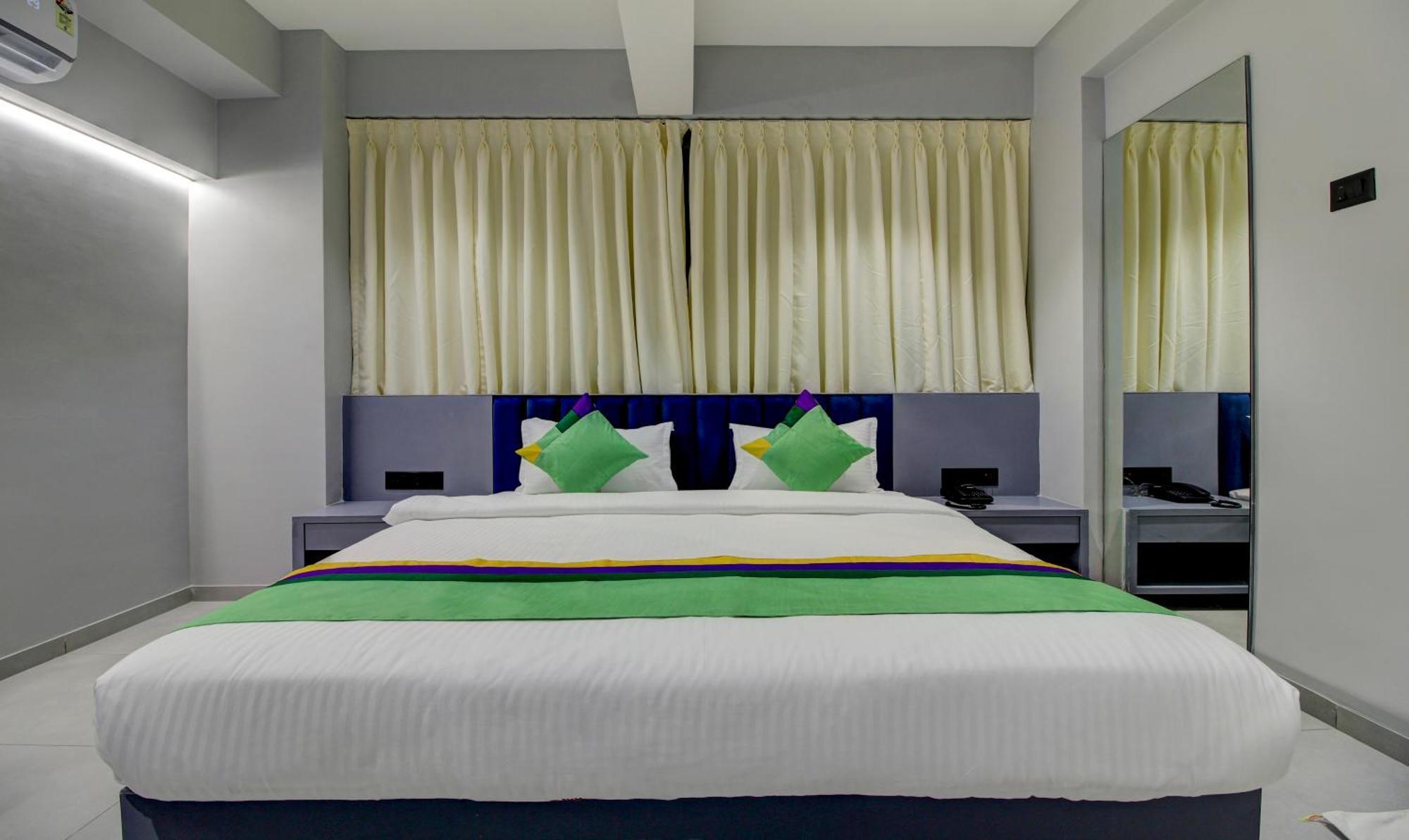 Comfort Inn Baner- Indian Nationals Only Pune Exterior photo