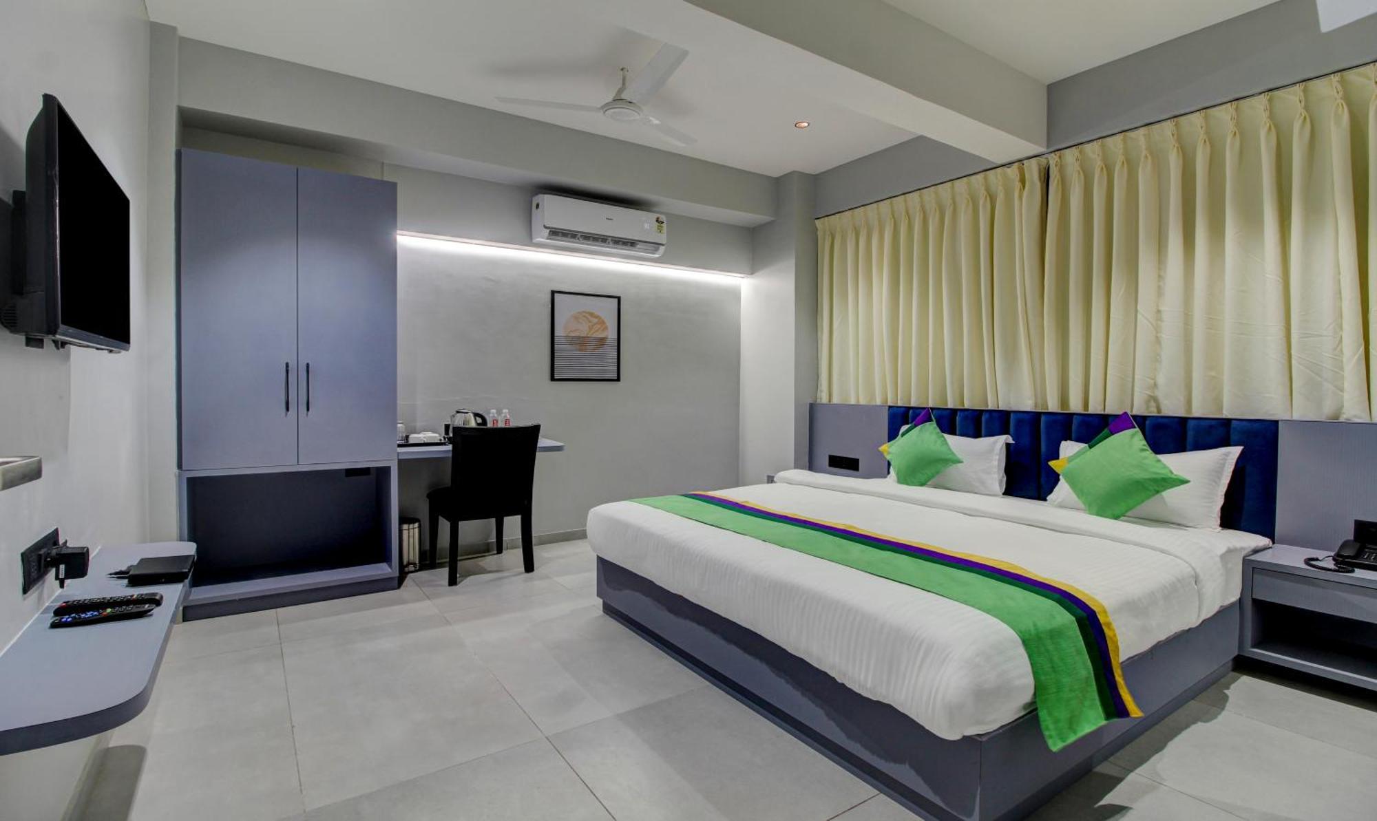 Comfort Inn Baner- Indian Nationals Only Pune Exterior photo